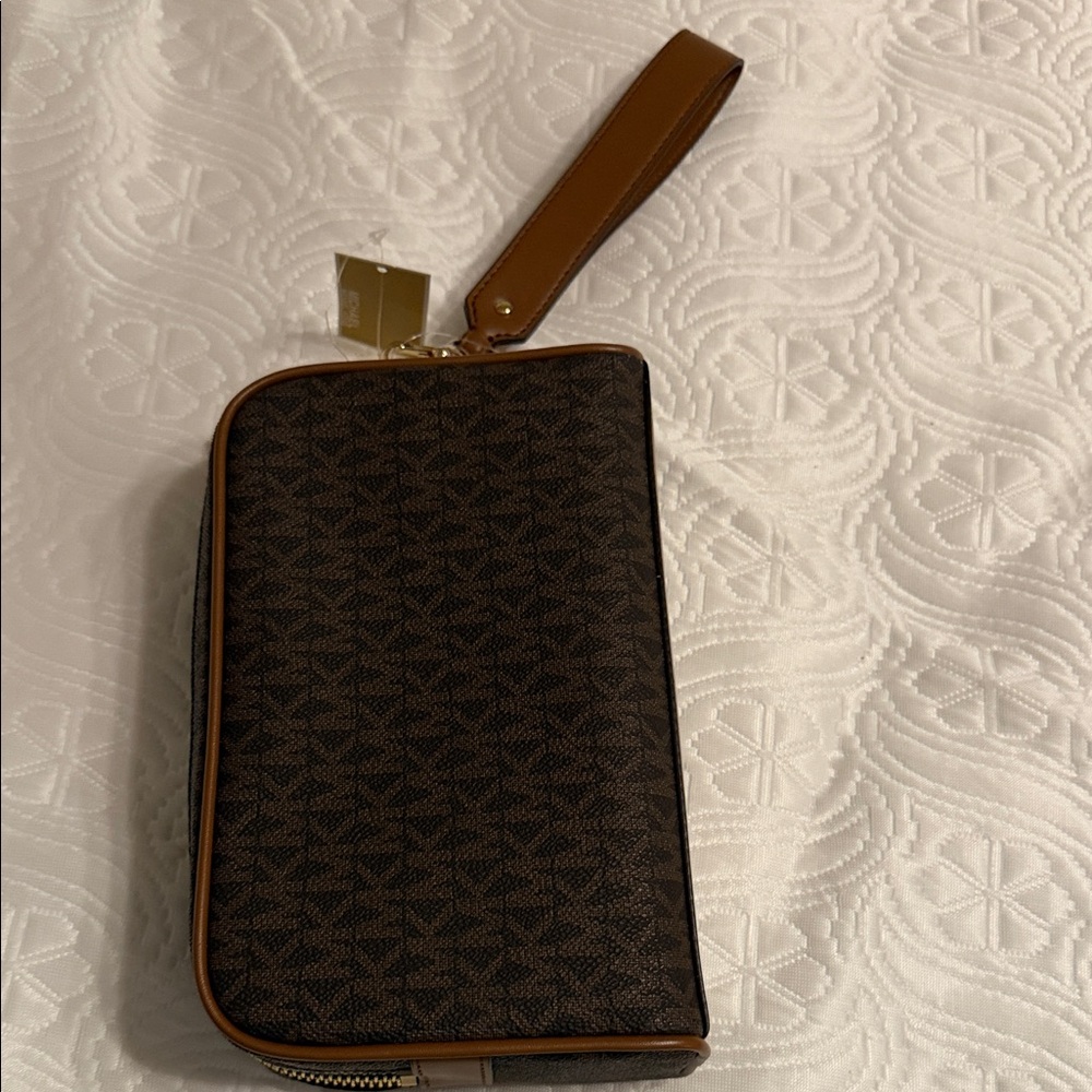 Michael Kors Signature Brown Toiletry Bag - Picture 6 of 7